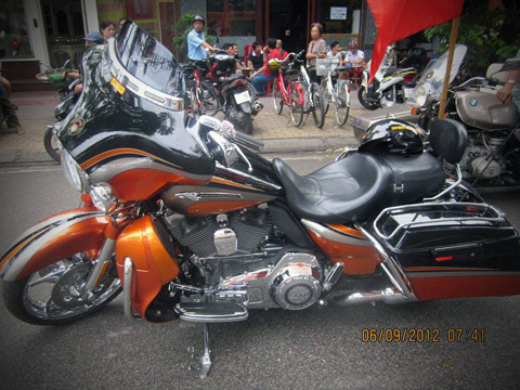Harley Davidson Ultra Classic hầm hố. Harley Davidson Ultra Classic hầm hố.