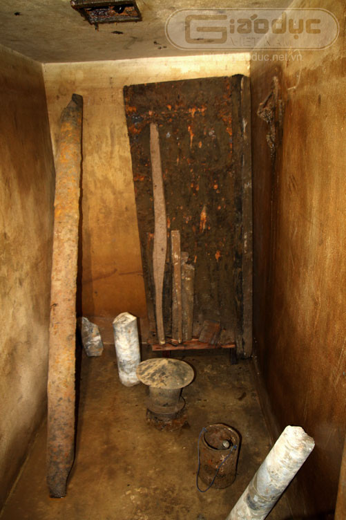 Những dấu tích để lại trong căn hầm này được giữ nguyên