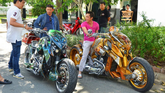 Theo nhiều nguồn tin thì những xế khủng độc đáo này sẽ giữ vai trò hộ tống đoàn siêu xe trong suốt ngày trình từ Sài Gòn ra Đà Nẵng.