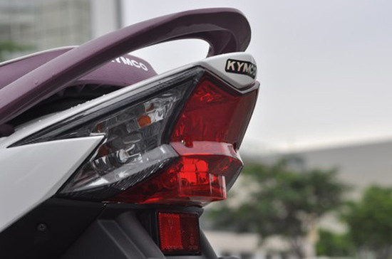 Theo công bố của Kymco, lượng tiêu hao nhiên liệu của Candy Hi 110cc vào khoảng 2,5 lít/100km trong điều kiện vận hành ở vận tốc xe trung bình ở 45km/giờ. Theo công bố của Kymco, lượng tiêu hao nhiên liệu của Candy Hi 110cc vào khoảng 2,5 lít/100km trong điều kiện vận hành ở vận tốc xe trung bình ở 45km/giờ.