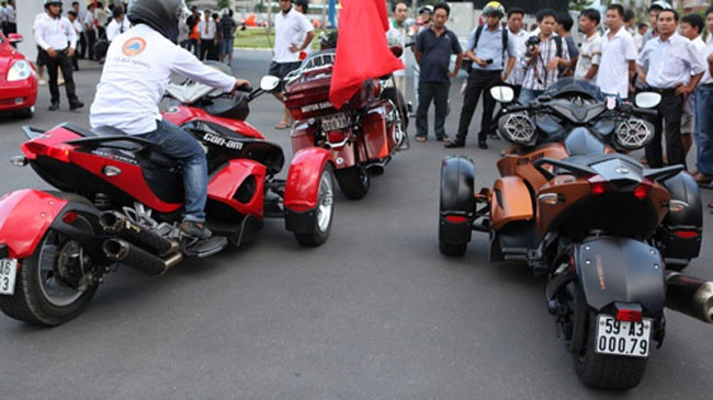 SHB Đà Nẵng đã đem lại vinh dự to lớn cho thể thao của Đà Nẵng, khó có thể tả hết niềm hân hoan của thành phố miền trung khi chào đón những đứa con thân yêu. SHB Đà Nẵng đã đem lại vinh dự to lớn cho thể thao của Đà Nẵng, khó có thể tả hết niềm hân hoan của thành phố miền trung khi chào đón những đứa con thân yêu.