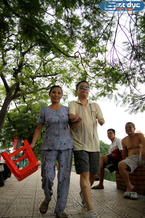 Tình yêu lúc bóng xế tà. Tình yêu lúc bóng xế tà.