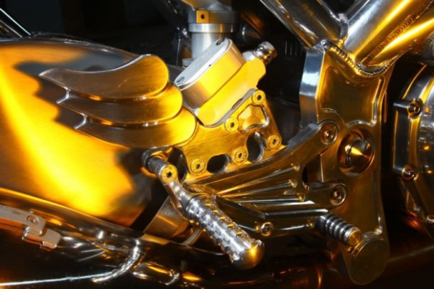 Icon Sheeneđược tạo ra từ những kỹ sư tốt nhất và đáng tin cậy nhất của Barry.