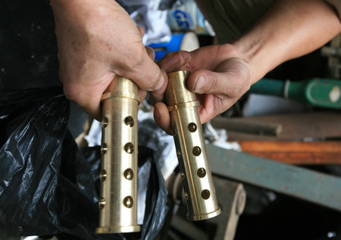 Thông thường chủ các lò độ xe sẽ làm theo yêu cầu của khách hàng. Những chi tiết khó không thể tự làm sẽ mang đi đặt. Thông thường chủ các lò độ xe sẽ làm theo yêu cầu của khách hàng. Những chi tiết khó không thể tự làm sẽ mang đi đặt.