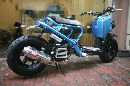 Chiếc Honda Zoomer sau khi độ. Chiếc Honda Zoomer sau khi độ.