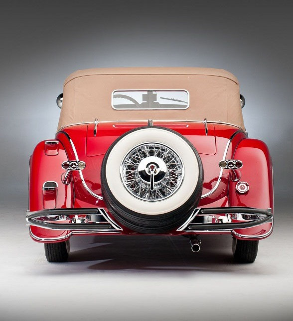 Và với số tiền gần 3 triệu Euro, nhà sưu tập xe Hà Lan Frans van Haren đã trở thành tân chủ nhân của nó. Và với số tiền gần 3 triệu Euro, nhà sưu tập xe Hà Lan Frans van Haren đã trở thành tân chủ nhân của nó.