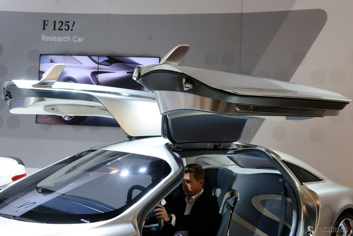 Điều vô cùng đặc biệt là chúng ta hoàn toàn có thể tin rằng chiếc xe này sẽ phần nào điều khiển được bằng giọng nói thông qua hàng loạt các nghiên cứu gần đây trong lĩnh vực này. Điều vô cùng đặc biệt là chúng ta hoàn toàn có thể tin rằng chiếc xe này sẽ phần nào điều khiển được bằng giọng nói thông qua hàng loạt các nghiên cứu gần đây trong lĩnh vực này.