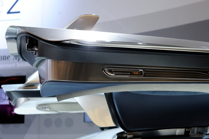 Cận cảnh xe tung cánh Cận cảnh xe tung cánh