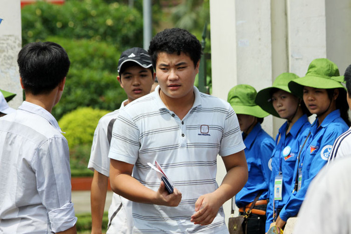 Nhiều bậc phụ huynh đã tỏ ra lo ngại cho sức khỏe của con em mình. Nhiều bậc phụ huynh đã tỏ ra lo ngại cho sức khỏe của con em mình.