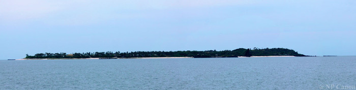 Đảo Bé hay còn gọi là cù lao Bờ Bãi thuộc xã An Bình (xã đảo An Bình) - huyện đảo Lý Sơn - tỉnh Quảng Ngãi) có diện tích rộng 6,9 ha. Toàn xã có 109 hộ với hơn 500 nhân khẩu nằm cách đảo Lý Sơn chừng 8 hải lý. Đảo Bé hay còn gọi là cù lao Bờ Bãi thuộc xã An Bình (xã đảo An Bình) - huyện đảo Lý Sơn - tỉnh Quảng Ngãi) có diện tích rộng 6,9 ha. Toàn xã có 109 hộ với hơn 500 nhân khẩu nằm cách đảo Lý Sơn chừng 8 hải lý.