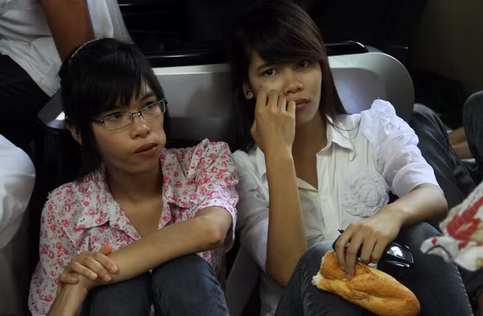 Bánh mỳ có lẽ là giải pháp tốt nhất trong lúc chờ đợi và tranh thủ nghỉ ngơi. Xem đáp án môn Vật lí - Xem đáp án môn Toán - Xem đáp án môn Hóa - Xem đáp án môn Ngoại ngữ Khối A1