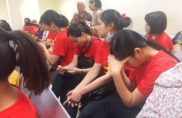 Giáo viên hợp đồng vẫn tiếp tục chờ đợi trong sự mệt mỏi, vô vọng (Ảnh: Vũ Ninh) Giáo viên hợp đồng vẫn tiếp tục chờ đợi trong sự mệt mỏi, vô vọng (Ảnh: Vũ Ninh)