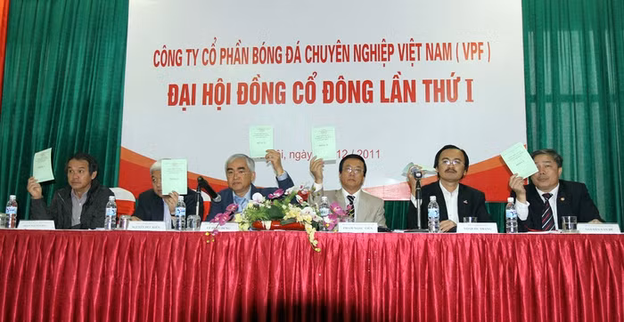 Sau buổi tổng kết là sự ra đời của Công ty Cổ phần bóng đá chuyên nghiệp Việt Nam (VPF)