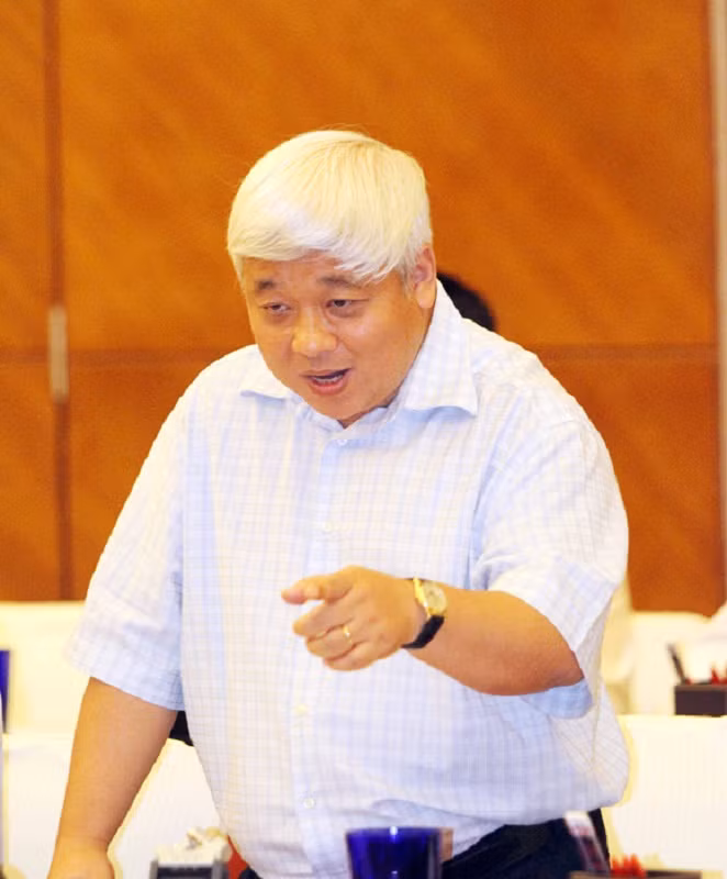 Bầu Kiên tuyên bố VPF sẽ đàm phán lại hợp đồng bản quyền truyền hình với AVG.