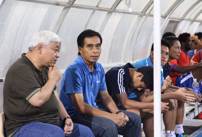 Đã có lúc ông Nguyễn Đức Kiên sắm vai Huấn luyện viên của CLB Hà Nội.(ảnh VSI)