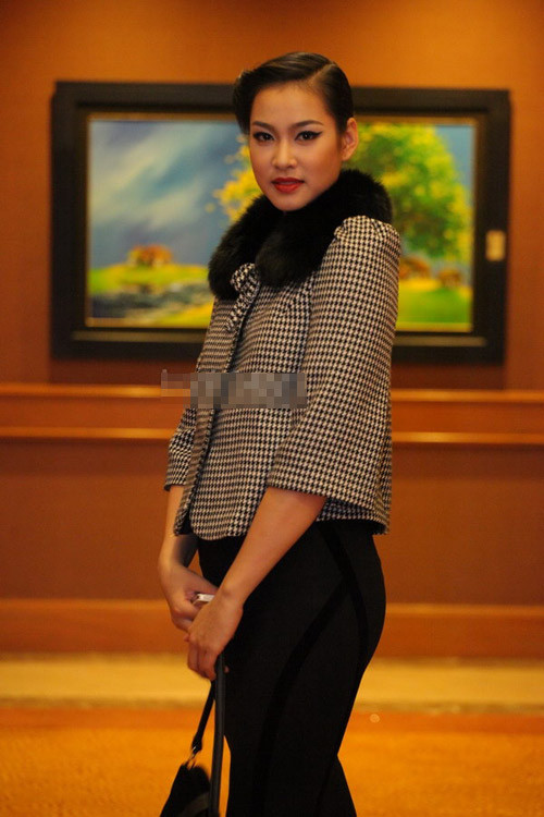 Kiểu áo khoác in loại họa tiết này đang rất phổ biến nhé Kiểu áo khoác in loại họa tiết này đang rất phổ biến nhé