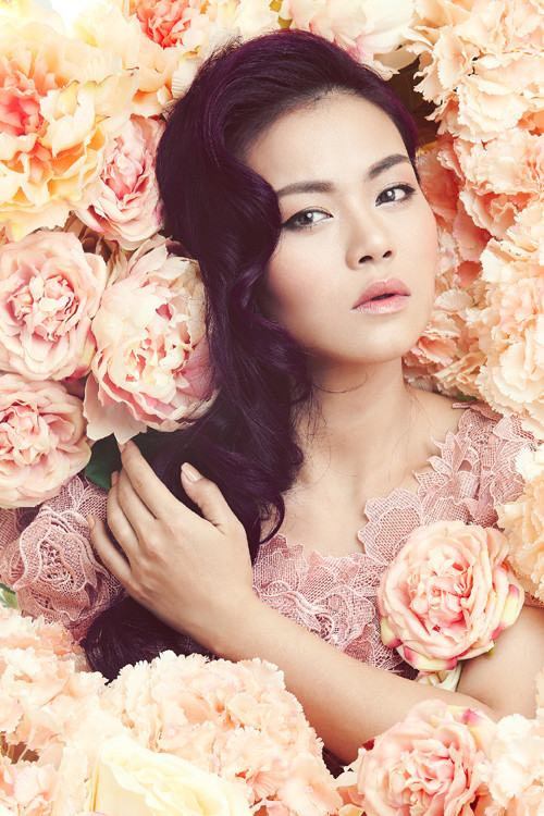 Nữ ca sỹ Hải Yến. Nữ ca sỹ Hải Yến.