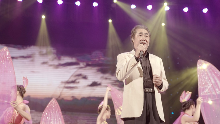 NSND Quang Thọ trong đại nhạc hội NSND Quang Thọ trong đại nhạc hội