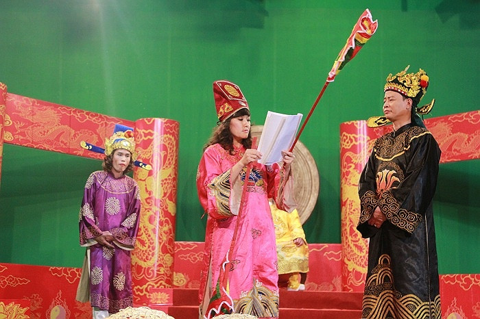 Sau hàng loạt scandal liên quan đến nghi án nằm trong đường dây sản xuất ma túy đá và cả... dọa giết phóng viên... Sau hàng loạt scandal liên quan đến nghi án nằm trong đường dây sản xuất ma túy đá và cả... dọa giết phóng viên...