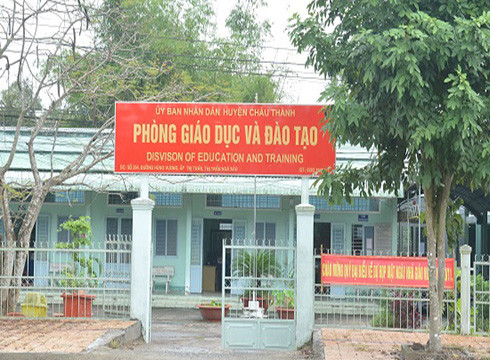 Trụ sở Phòng Giáo dục và Đào tạo huyện Châu Thành, tỉnh Hậu Giang (ảnh: congly.vn) Trụ sở Phòng Giáo dục và Đào tạo huyện Châu Thành, tỉnh Hậu Giang (ảnh: congly.vn)