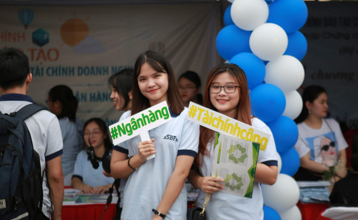 Tuyển sinh ngành tài chính - ngân hàng vẫn là ưu tiên lựa chọn của nhiều bạn trẻ. Ảnh: sbf.neu.edu.vn Tuyển sinh ngành tài chính - ngân hàng vẫn là ưu tiên lựa chọn của nhiều bạn trẻ. Ảnh: sbf.neu.edu.vn