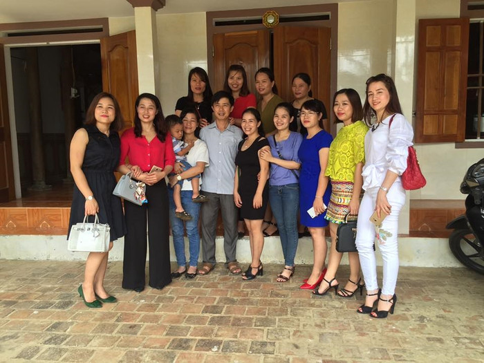 Học sinh cũ về thăm thầy Hà Trung Hiếu, nét đẹp trân quý của nghề giáo (Ảnh: CTV) Học sinh cũ về thăm thầy Hà Trung Hiếu, nét đẹp trân quý của nghề giáo (Ảnh: CTV)