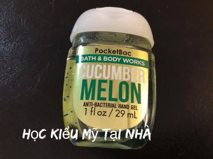 Rửa tay đúng cách - Những đồ khử trùng trong lớp học Mỹ Rửa tay đúng cách - Những đồ khử trùng trong lớp học Mỹ