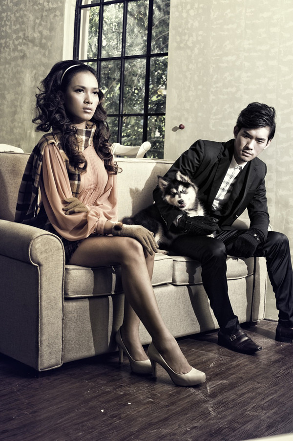 Đây là lần đầu tiên Ái Phương và Nhật Vũ chụp ảnh chung với yêu cầu hóa thân thành một cặp tình nhân. Trong đó, Phương là một cô gái đài các với vẻ cổ điển, còn Vũ là chàng trai phong độ với nét đa cảm trên đôi mắt. Cặp đôi rất ăn ý khi diễn xuất chung. Đây là lần đầu tiên Ái Phương và Nhật Vũ chụp ảnh chung với yêu cầu hóa thân thành một cặp tình nhân. Trong đó, Phương là một cô gái đài các với vẻ cổ điển, còn Vũ là chàng trai phong độ với nét đa cảm trên đôi mắt. Cặp đôi rất ăn ý khi diễn xuất chung.