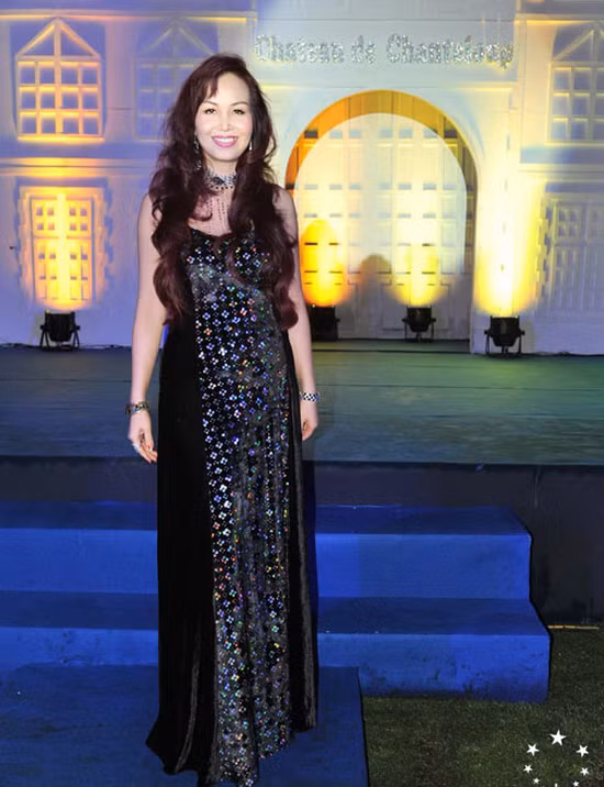 Nổi tiếng như một Hoa hậu sở hữu học vấn, trí tuệ thuộc top đầu của những người đẹp Việt Nam, nhưng có lẽ Hoa hậu Việt Nam 1990 nên giành thêm thời gian để bổ sung thêm kiến thức về thời trang cũng như cách ăn mặc.