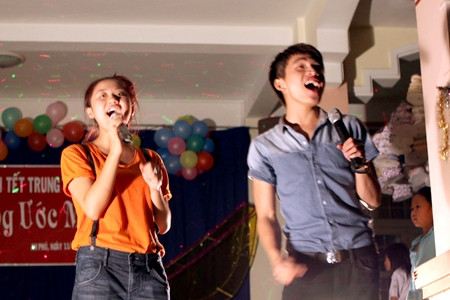 Tiếng hát của Văn Mai Hương và Quốc Thiên sẽ là động lực lớn để giúp các em vượt qua những tự ti và mặc cảm hòa nhập với cuộc sống.