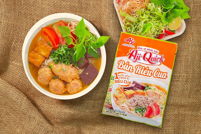 Gói gia vị Aji-Quick® Bún Riêu Cua sử dụng cho 1,5L nước với khẩu phần cho từ 4-5 người ăn. Gói gia vị Aji-Quick® Bún Riêu Cua sử dụng cho 1,5L nước với khẩu phần cho từ 4-5 người ăn.