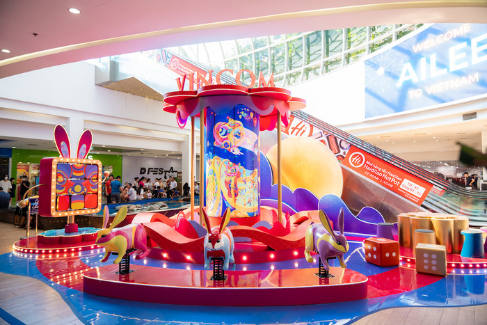 Đèn kéo quân khổng lồ với màn diễn hoạ độc đáo trở thành điểm check-in siêu hot dịp Trung thu Đèn kéo quân khổng lồ với màn diễn hoạ độc đáo trở thành điểm check-in siêu hot dịp Trung thu