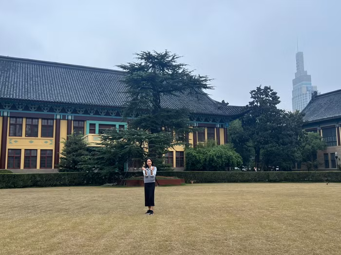 Lê Phương Anh giành học bổng thạc sĩ Đại học Sư phạm Nam Kinh.