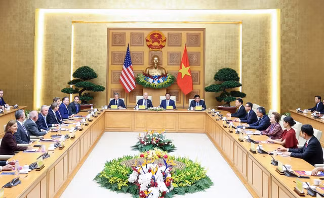 Tham dự hội nghị có lãnh đạo các bộ, ngành và 14 doanh nghiệp tiêu biểu của Hoa Kỳ và Việt Nam. Ảnh: VGP/Nhật Bắc