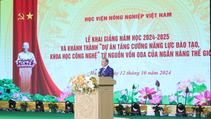 Tổng Bí thư, Chủ tịch nước Tô Lâm phát biểu tại Lễ khai giảng năm học 2024 - 2025 của Học viện Nông nghiệp Việt Nam. Ảnh: Châu Anh GDVN_Khai giảng HVNNVN (2).JPG