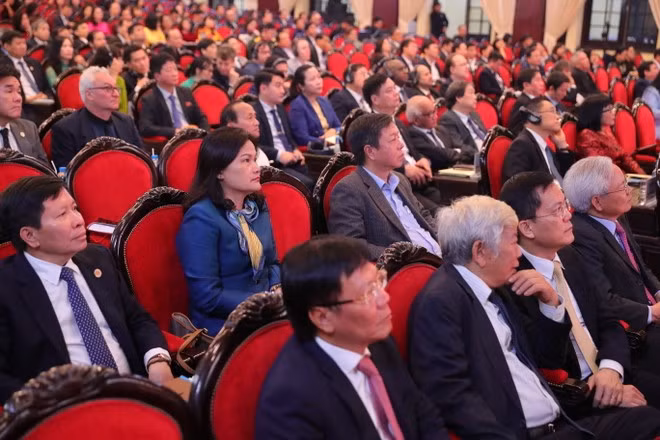 Tổng Bí thư Nguyễn Phú Trọng phát biểu chỉ đạo Đại hội XIII Công đoàn Việt Nam. (Ảnh: TTXVN)
