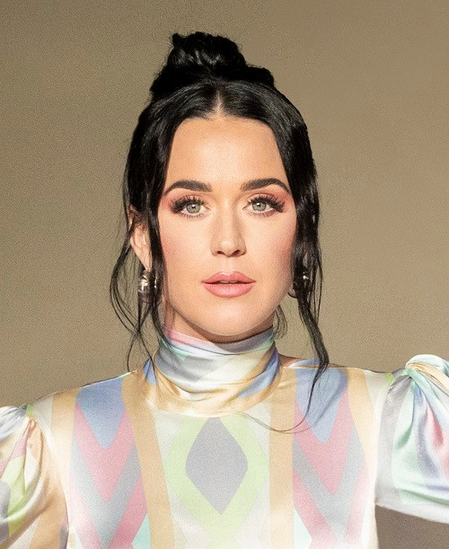 Katy Perry là nữ nghệ sĩ có đĩa hát bán chạy nhất trong lịch sử của hãng thu Capitol Records (Mỹ) và là một trong những nghệ sĩ âm nhạc bán chạy nhất mọi thời đại (Ảnh: CAA) Katy Perry là nữ nghệ sĩ có đĩa hát bán chạy nhất trong lịch sử của hãng thu Capitol Records (Mỹ) và là một trong những nghệ sĩ âm nhạc bán chạy nhất mọi thời đại (Ảnh: CAA)
