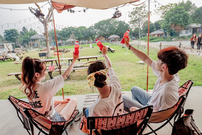 Trào lưu thanh lọc cơ thể để tươi mát tận hưởng mùa cuối năm cho thấy người trẻ đang lắng nghe bản thân, chăm sóc sức khỏe nhiều hơn để sẵn sàng chào đón một năm mới với nhiều may mắn, hy vọng mới. Trào lưu thanh lọc cơ thể để tươi mát tận hưởng mùa cuối năm cho thấy người trẻ đang lắng nghe bản thân, chăm sóc sức khỏe nhiều hơn để sẵn sàng chào đón một năm mới với nhiều may mắn, hy vọng mới.