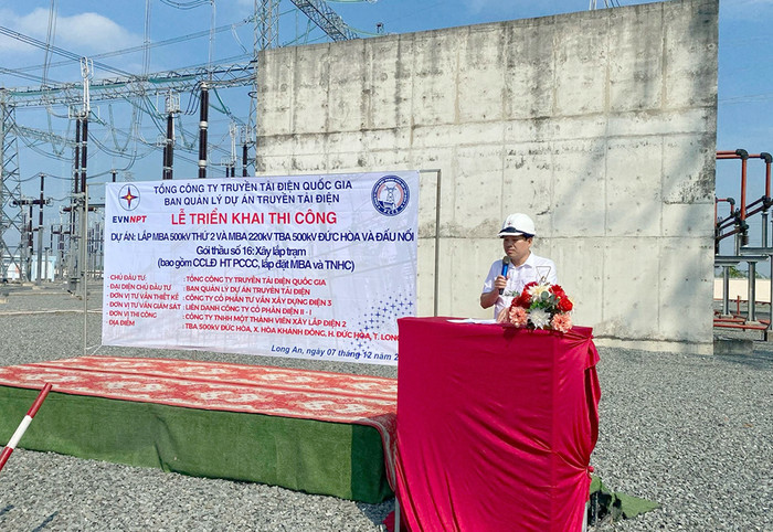 Ông Lê Tuấn Anh - Phó Giám đốc NPTPMB phát biểu tại buổi triển khai thi công. Ông Lê Tuấn Anh - Phó Giám đốc NPTPMB phát biểu tại buổi triển khai thi công.