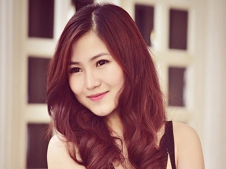 Ca sĩ Hương Tràm