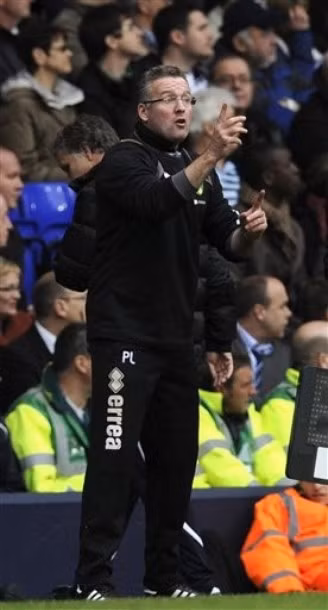 Những điều chỉnh của Paul Lambert giúp Norwich City giành chiến thắng ngay tại sân khách