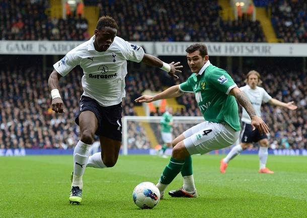 Louis Saha cũng không thể giúp Spurs thoát khỏi 1 trận thua Louis Saha cũng không thể giúp Spurs thoát khỏi 1 trận thua