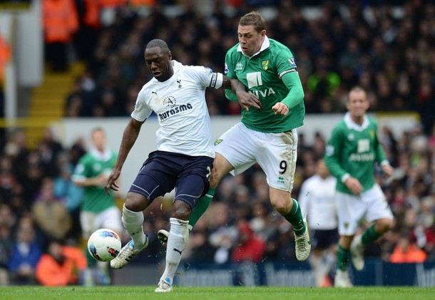 Sự trỏ lại của Ledley King không khiến hàng thủ của Tottenham chơi tốt lên Sự trỏ lại của Ledley King không khiến hàng thủ của Tottenham chơi tốt lên