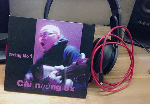 Tiêu hủy đĩa nhạc của Ngọc Đại vì 'nói xấu chế độ' ảnh 1 Đĩa "Thằng mõ 1: Cái nường 8X" được Ngọc Đại gây bão dư luận vì ca từ dung tục.