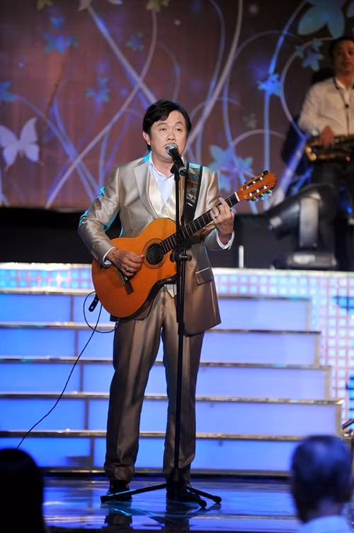 Chí Tài, nghệ sĩ đa-zi-năng với nhiều vai trò ca sĩ, nhạc công, diễn viên điện ảnh