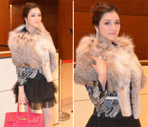 Lý Nhã Kỳ đài các và sang trọng với lông Lý Nhã Kỳ đài các và sang trọng với lông