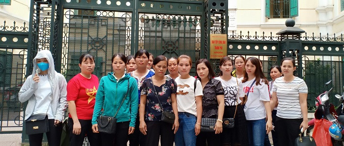 Khuôn mặt mệt mỏi, lo âu của giáo viên hợp đồng huyện Mỹ Đức (Ảnh: Vũ Ninh) Khuôn mặt mệt mỏi, lo âu của giáo viên hợp đồng huyện Mỹ Đức (Ảnh: Vũ Ninh)