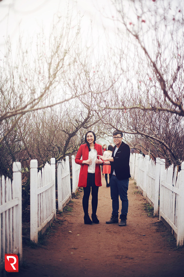 Nếu như phiên bản gốc của bài hát mang lại những cảm xúc vừa bâng khuâng, nao nao với những kỷ niệm vui buồn của quá khứ, vừa ấm áp những hi vọng của tương lai, thì phiên bản mới của Bùi Anh Tuấn, Văn Mai Hương, Anna Trương và Đinh Mạnh Ninh lại ngập tràn cảm xúc trong sáng, trẻ trung, tươi mới, mang đậm hơi thở và tiết tấu sôi động của đời sống đương đại. Nếu như phiên bản gốc của bài hát mang lại những cảm xúc vừa bâng khuâng, nao nao với những kỷ niệm vui buồn của quá khứ, vừa ấm áp những hi vọng của tương lai, thì phiên bản mới của Bùi Anh Tuấn, Văn Mai Hương, Anna Trương và Đinh Mạnh Ninh lại ngập tràn cảm xúc trong sáng, trẻ trung, tươi mới, mang đậm hơi thở và tiết tấu sôi động của đời sống đương đại.