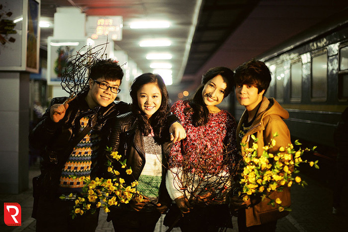 Ca sỹ Mỹ Linh chia sẻ: “Các bạn trẻ hiện nay rất sáng tạo, có tài năng và đầy lòng nhiệt huyết. Điều mà các bạn cần nhất chính là sự hướng dẫn, tư vấn, hỗ trợ của những người đi trước, để giúp các bạn lựa chọn được con đường nghệ thuật đích thực và phát huy được hết khả năng của mình. Đó cũng chính là điểm tựa giúp các bạn trẻ vững vàng hơn khi bắt đầu bước chân vào con đường ca hát, tránh khỏi những va vấp không đáng có". Ca sỹ Mỹ Linh chia sẻ: “Các bạn trẻ hiện nay rất sáng tạo, có tài năng và đầy lòng nhiệt huyết. Điều mà các bạn cần nhất chính là sự hướng dẫn, tư vấn, hỗ trợ của những người đi trước, để giúp các bạn lựa chọn được con đường nghệ thuật đích thực và phát huy được hết khả năng của mình. Đó cũng chính là điểm tựa giúp các bạn trẻ vững vàng hơn khi bắt đầu bước chân vào con đường ca hát, tránh khỏi những va vấp không đáng có".