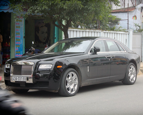 Roll-Royce Ghost Roll-Royce Ghost